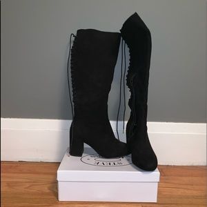 Black heeled boots